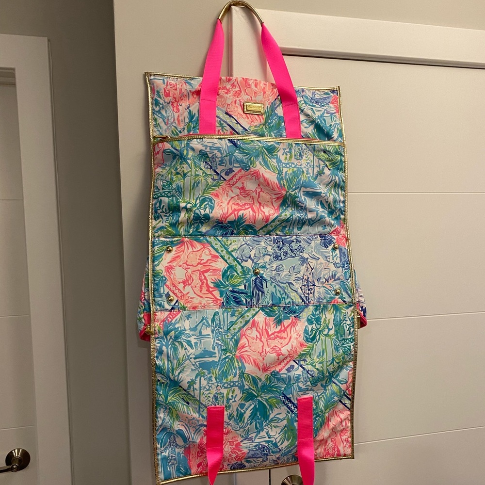 NWOT Lilly Pulitzer Convertible Weekender Garment Bag Bohemian Queen